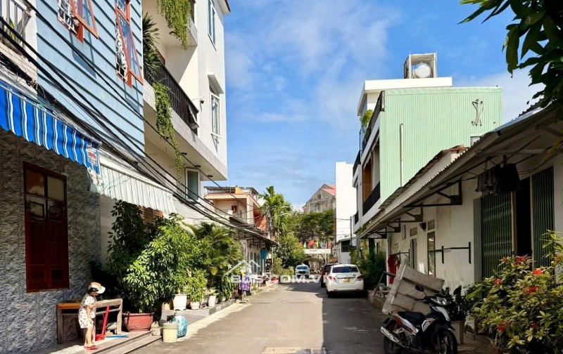 Bán nhà cấp 4 kiệt 74 Ngô Thì Nhậm, kiệt đường nhựa oto đậu đổ né nhau.